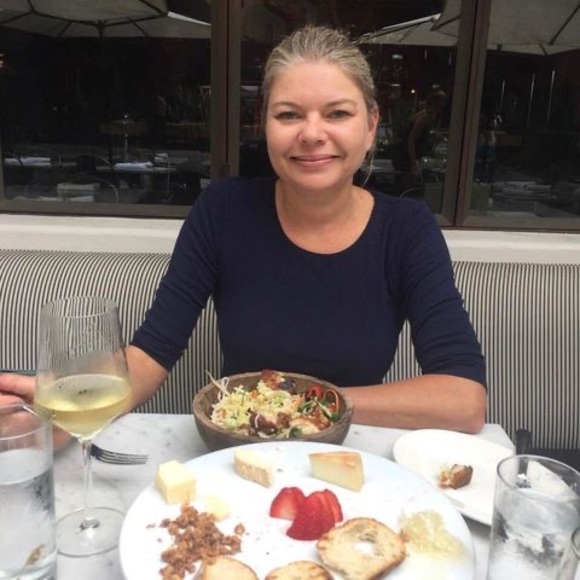 Meet your Posher, Nina - Picture 1 of 1